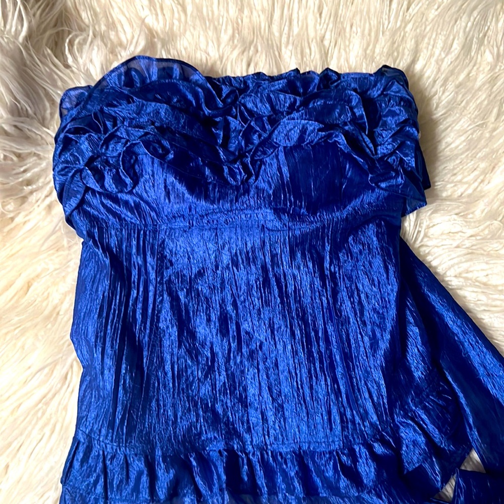 Wonderful top brilliant color size medium
